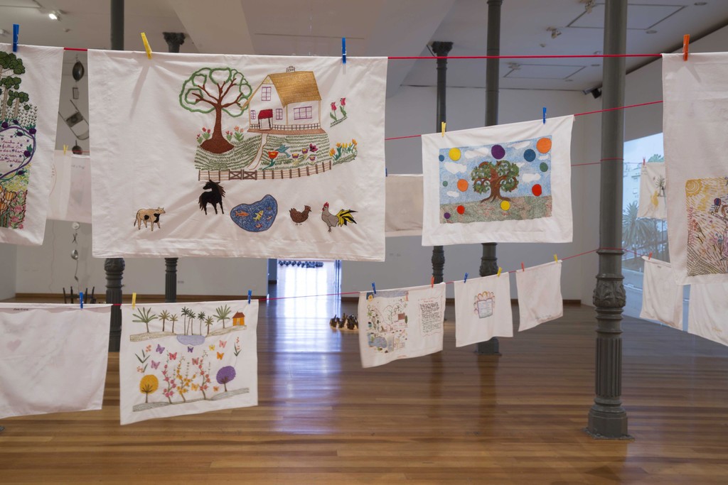 Sonhando acordado (2014) by Monda Hatoum at Fundación Proa, 2015. Courtesy the artist. © Fotografía: Everton Ballardin Sonhando acordado (2014) by Monda Hatoum at Fundación Proa, 2015. Courtesy the artist. © Fotografía: Everton Ballardin