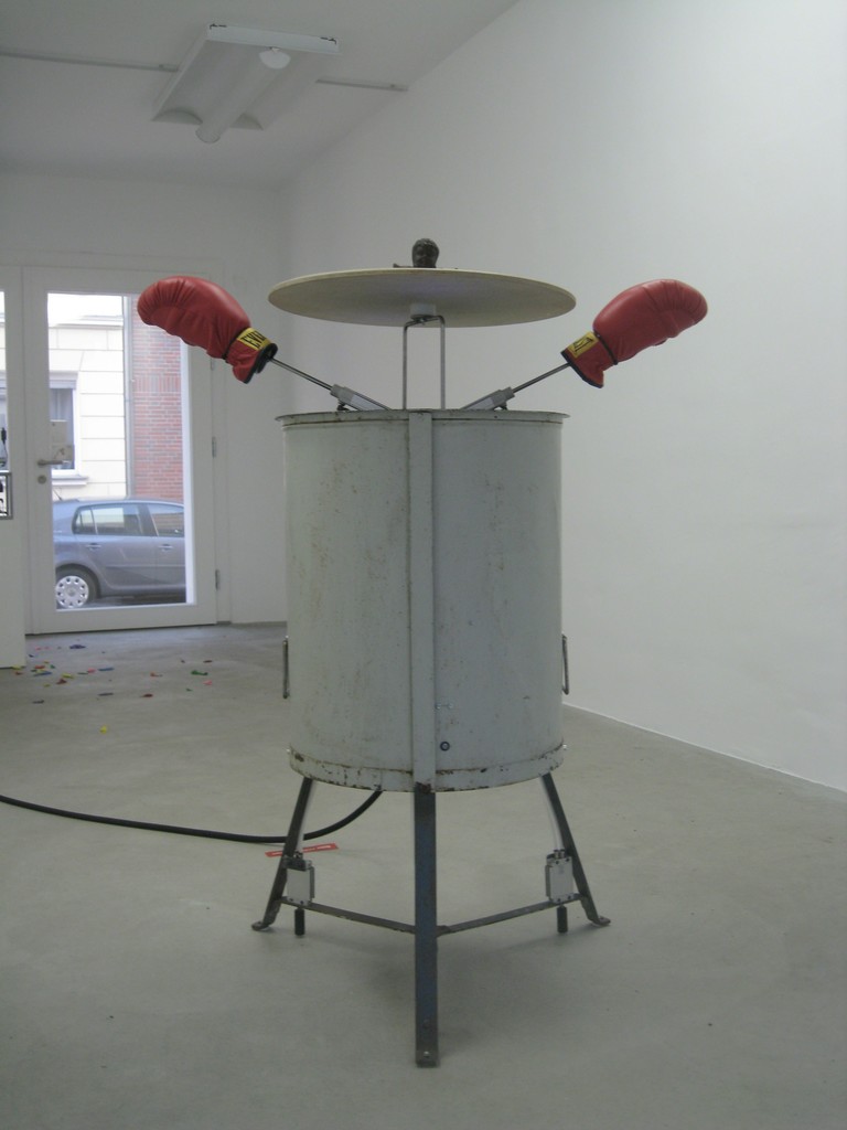 Sascha Alexa Martin Müller, "Pandora", interaktive object, 2010 | image: ©dasesszimmer Sascha Alexa Martin Müller, "Pandora", interaktive object, 2010 | image: ©dasesszimmer