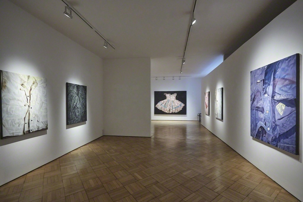 Marina Cruz, Read between the lines..., installation view. Galerie Ernst Hilger, Vienna. January 15 - February 16, 2019. Marina Cruz, Read between the lines..., installation view. Galerie Ernst Hilger, Vienna. January 15 - February 16, 2019.