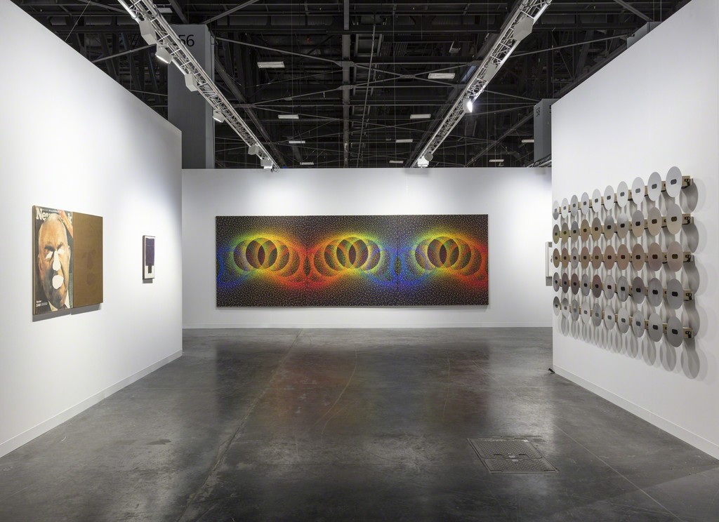 galeria nara roesler stand at Art Basel Miami Beach, 2018 -- exhibition view -- photo © Silvia Ros -- courtesy of the artists and Galeria Nara Roesler galeria nara roesler stand at Art Basel Miami Beach, 2018 -- exhibition view -- photo © Silvia Ros -- courtesy of the artists and Galeria Nara Roesler