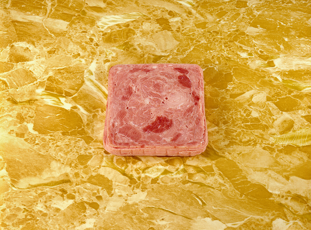 Sandy Skoglund, ‘Luncheon Meat on a Counter’, 1978, Photography, Archivaly pigmented injet print, RYAN LEE