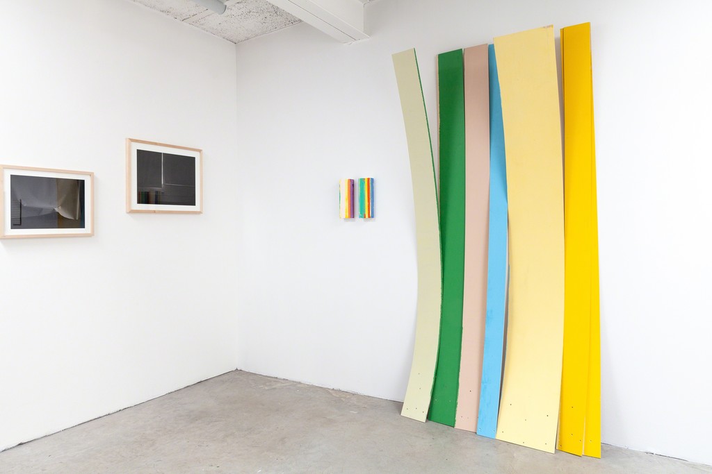 exhibition view Chosen from the Collector's List at DAS ESSZIMMER: left Martina Geccelli and right Michael Graeve | image: ©das_esszimmer exhibition view Chosen from the Collector's List at DAS ESSZIMMER: left Martina Geccelli and right Michael Graeve | image: ©das_esszimmer