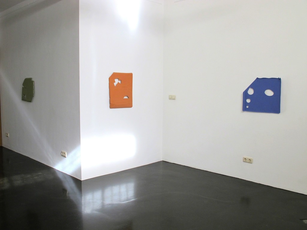 boogje boogje lijn lijn kleur vlak punt. - Solo Show by Paul Drissen
October 10, 2015 - November 15, 2015. Paper collage-decoupage.
boogje boogje lijn lijn kleur vlak punt. - Solo Show by Paul Drissen
October 10, 2015 - November 15, 2015. Paper collage-decoupage.