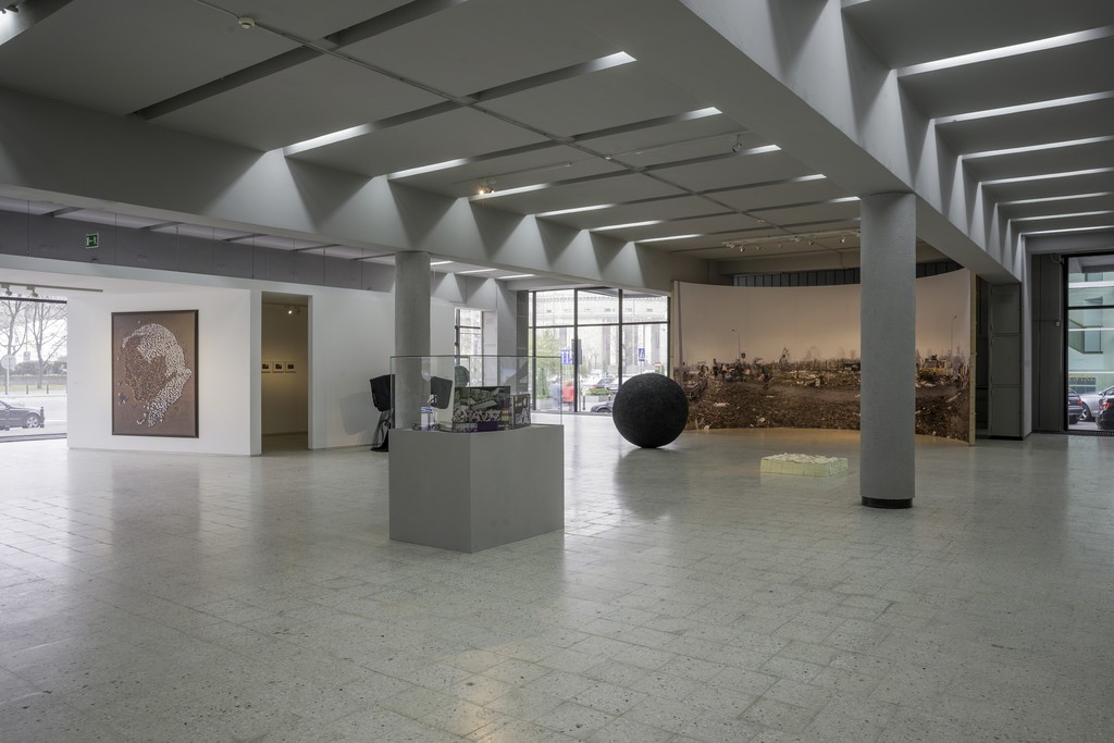 “In the Heart of the Country” installation view, photo by Nicolas Grospierre “In the Heart of the Country” installation view, photo by Nicolas Grospierre