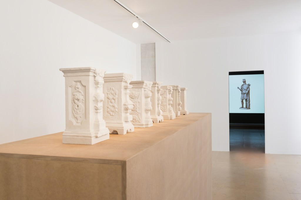 Oliver Laric, Yuanmingyuan Columns, 2014, CCA. Photo by Youval Hai. Oliver Laric, Yuanmingyuan Columns, 2014, CCA. Photo by Youval Hai.