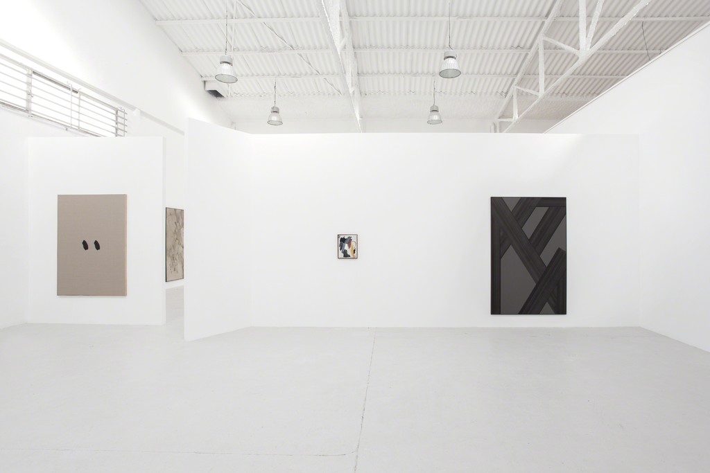 Group exhibition: 20 cm from the ground, 2017-2018. Part of the installation views, Louis 21.
(l-r): Peter Mohall, Stevie Dix, Valérian Goalec Group exhibition: 20 cm from the ground, 2017-2018. Part of the installation views, Louis 21.
(l-r): Peter Mohall, Stevie Dix, Valérian Goalec