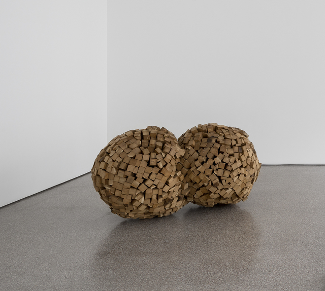 Jean-Luc Moulène, ‘Deux soleils, en force’, 2004, Sculpture, Chestnut wood, Galerie Greta Meert