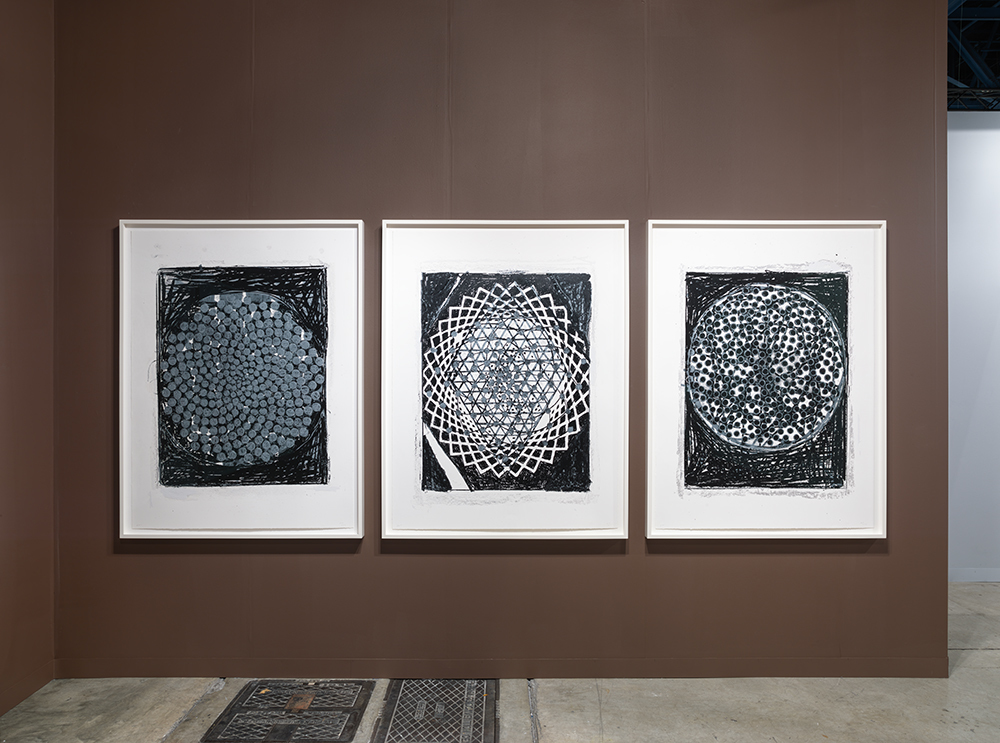 Terry Winters,
Atmospheres 10, 11 & 12 (2014)
Screenprints on Lanaquarelle paper
Terry Winters,
Atmospheres 10, 11 & 12 (2014)
Screenprints on Lanaquarelle paper