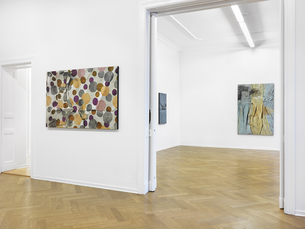 Installation view. Marina Cruz "Mend and Amends", A3, Berlin, Germany. November 25 - December 20, 2016. Photo: Bernd Borchardt Installation view. Marina Cruz "Mend and Amends", A3, Berlin, Germany. November 25 - December 20, 2016. Photo: Bernd Borchardt