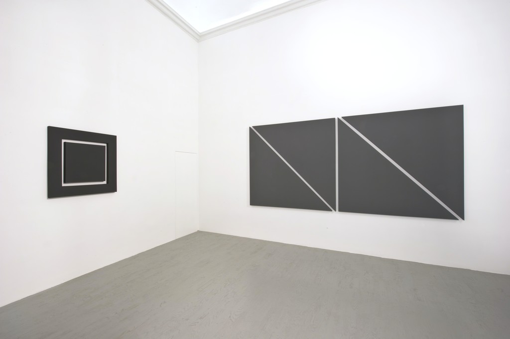 Alan Charlton - partial view of the exhibition - February 2013 - Galleria Alfonso Artiaco, Napoli Alan Charlton - partial view of the exhibition - February 2013 - Galleria Alfonso Artiaco, Napoli