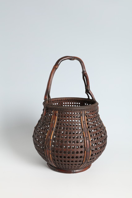 Maeda Chikubōsai I, ‘Flower Basket with Natural Bamboo Handle (T-4130)’, Showa era (1926–89), 1920s, 1930s, Erik Thomsen