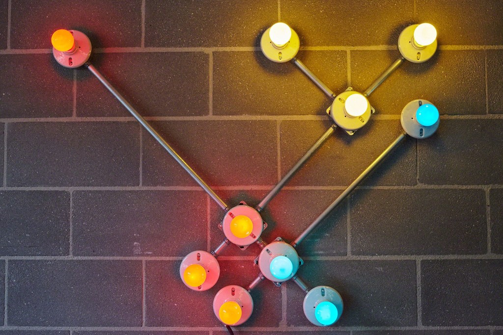 Conduits in red, yellow and blue (figure 2), 2011. galvanized steel, porcelain fixtures and ceramic coated light bulbs. © Brian Lynch. Conduits in red, yellow and blue (figure 2), 2011. galvanized steel, porcelain fixtures and ceramic coated light bulbs. © Brian Lynch.