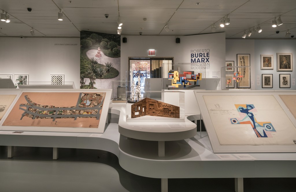 Installation view of "Roberto Burle Marx: Brazilian Modernist" at Jewish Museum, New York (2016). Photo by: David Heald Installation view of "Roberto Burle Marx: Brazilian Modernist" at Jewish Museum, New York (2016). Photo by: David Heald