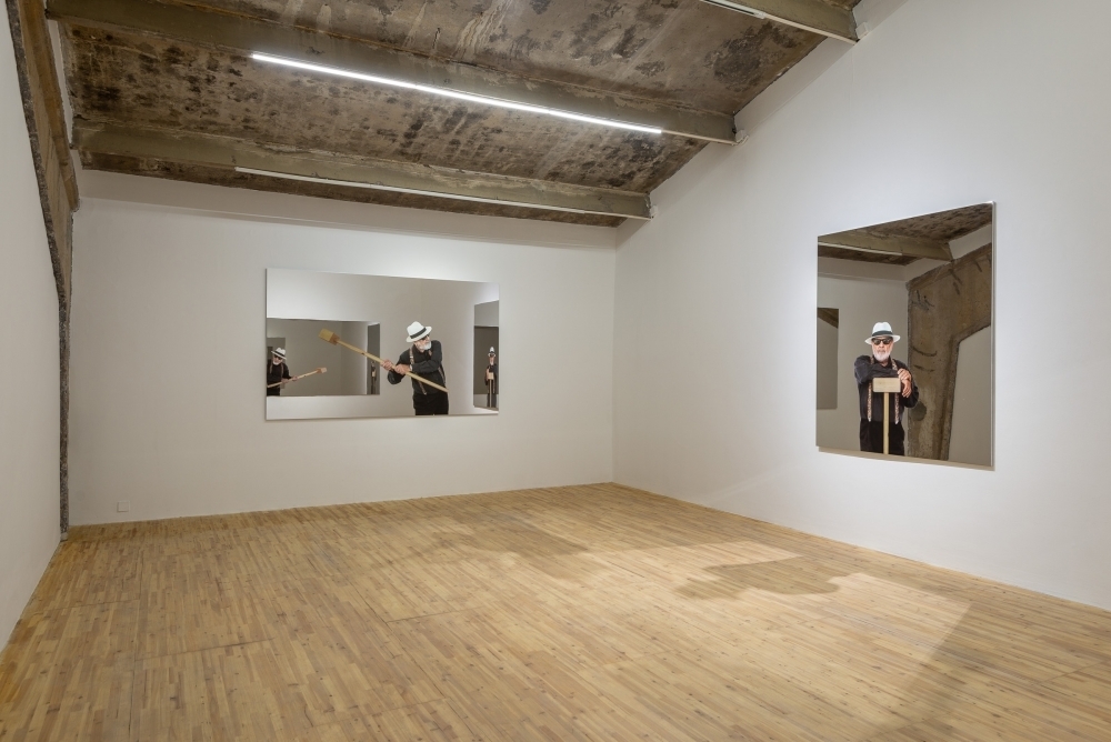 Michelangelo Pistoletto, OLTRE LO SPECCHIO, exhibition view GALLERIA CONTINUA, Beijing. Ph Oak Taylor Smith Michelangelo Pistoletto, OLTRE LO SPECCHIO, exhibition view GALLERIA CONTINUA, Beijing. Ph Oak Taylor Smith