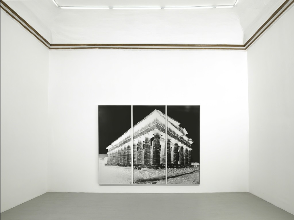 Vera Lutter - Partial view of the exhibition - September 2016 - Galleria Alfonso Artiaco, Napoli Vera Lutter - Partial view of the exhibition - September 2016 - Galleria Alfonso Artiaco, Napoli