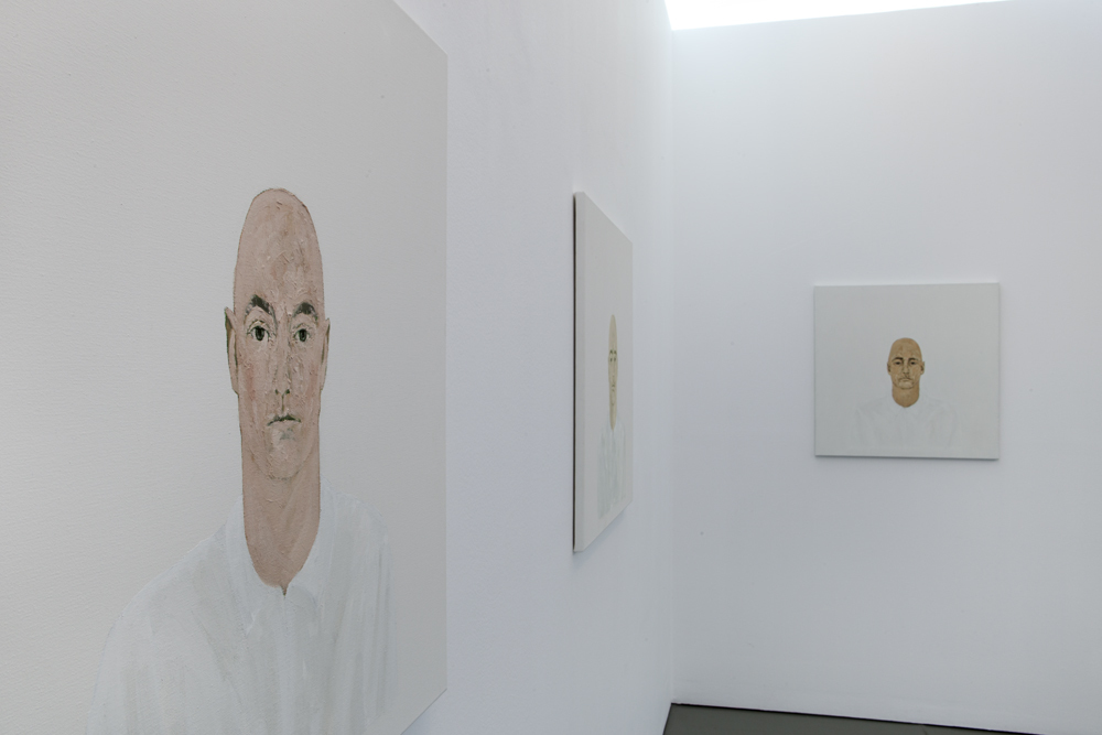 View into the correspondence exhibition by Harald Kohlmetz with his bust paintings; photo: Lukas Heibges View into the correspondence exhibition by Harald Kohlmetz with his bust paintings; photo: Lukas Heibges