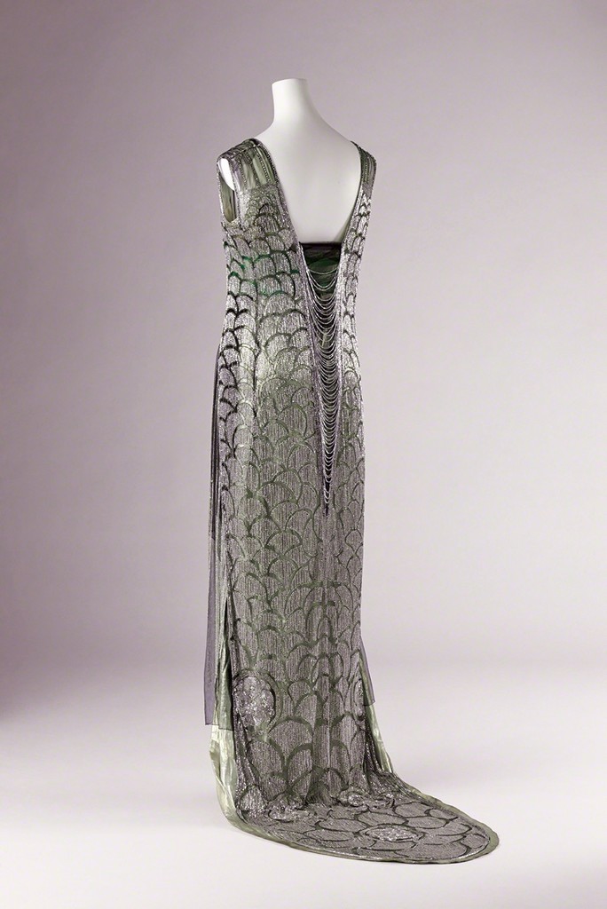 Beer / Evening Dress / ca.1919 / Collection of the Kyoto Costume Institute (KCI) / Photo by Masayuki Hayashi Beer / Evening Dress / ca.1919 / Collection of the Kyoto Costume Institute (KCI) / Photo by Masayuki Hayashi