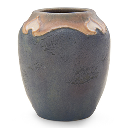 Arequipa, Cabinet Vase Squeezebag-Decorated With Heart-Shaped Leaves, Fairfax, CA
