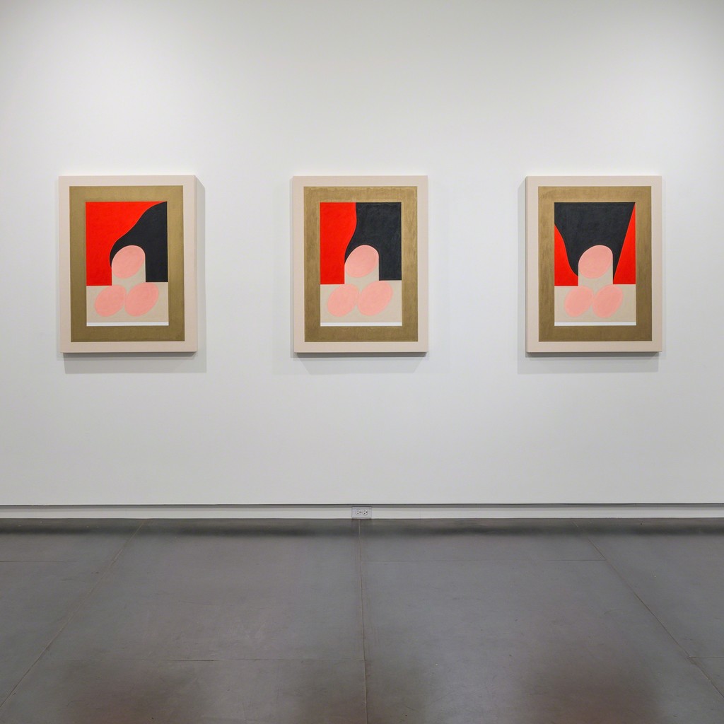 woman with black hair A, B and C by Shohei Takasaki, photo by Mario Gallucci woman with black hair A, B and C by Shohei Takasaki, photo by Mario Gallucci