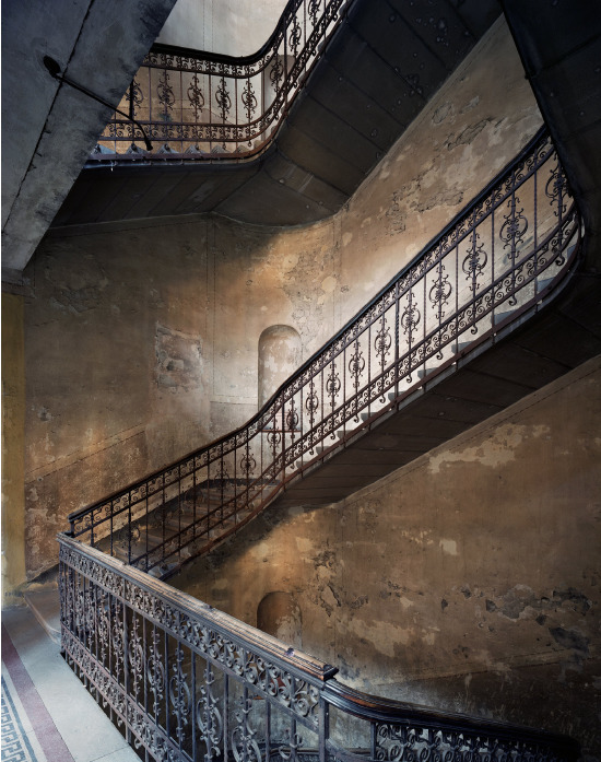 Marchand & Meffre
Budapest Staircases
Szentkiralyi Ucta 10, 2015, 75 x 60 cm, edition of 12, Chromogenic Print mounted on dibond and framed
Marchand & Meffre
Budapest Staircases
Szentkiralyi Ucta 10, 2015, 75 x 60 cm, edition of 12, Chromogenic Print mounted on dibond and framed