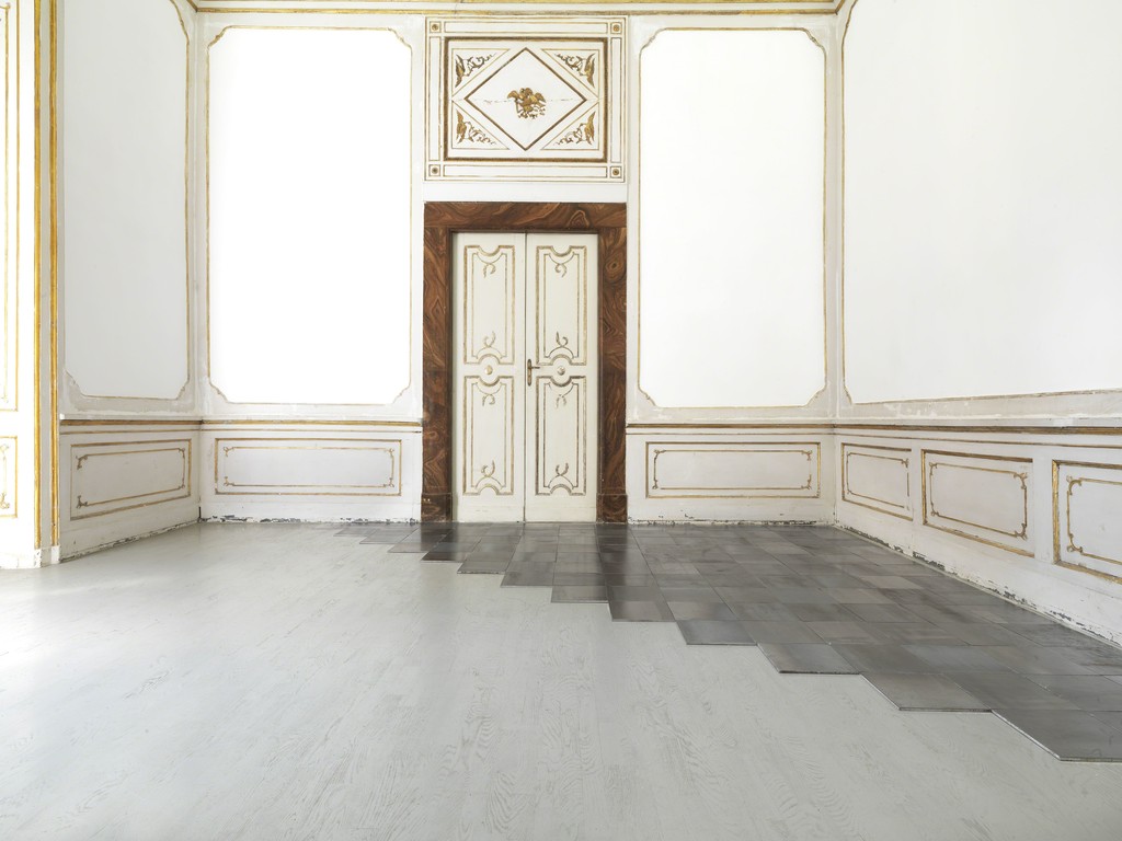 Carl Andre - partial view of the exhibition - September 2013 - Galleria Alfonso Artiaco, Napoli Carl Andre - partial view of the exhibition - September 2013 - Galleria Alfonso Artiaco, Napoli