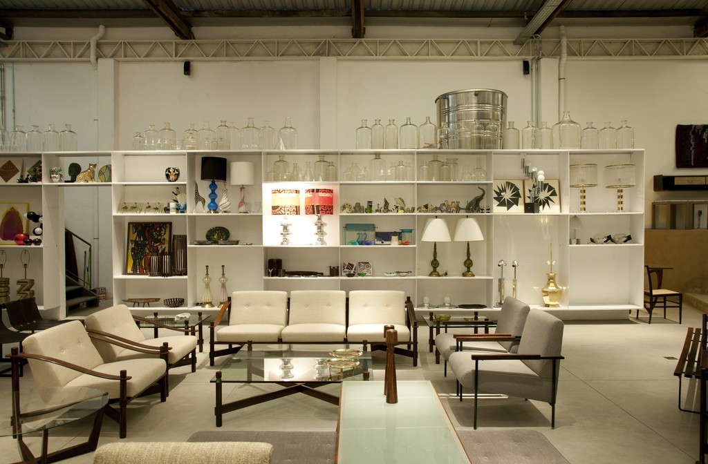 Overview of our furniture and décor objects. Overview of our furniture and décor objects.