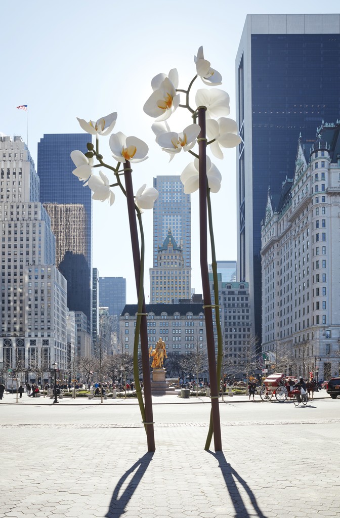 Installation view of "Isa Genzken: Two Orchids" at Doris C. Freedman Plaza, Central Park, New York (2016) Installation view of "Isa Genzken: Two Orchids" at Doris C. Freedman Plaza, Central Park, New York (2016)