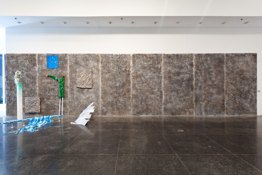 Installation view: Allison Matherly, Rock Slab Wall, Hand carved insulation foam and paint, 384 x 96 inches Installation view: Allison Matherly, Rock Slab Wall, Hand carved insulation foam and paint, 384 x 96 inches