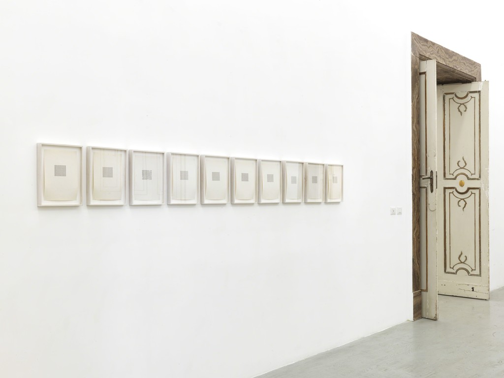 Carl Andre - partial view of the exhibition - September 2013 - Galleria Alfonso Artiaco, Napoli Carl Andre - partial view of the exhibition - September 2013 - Galleria Alfonso Artiaco, Napoli