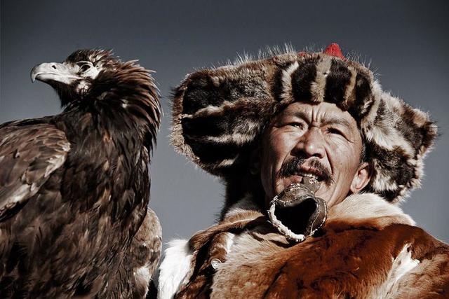Jimmy Nelson, ‘VI 14 Khairatkhan, the eagle hunter, Mongolie,’, 2012, Photography, AbrahamArt