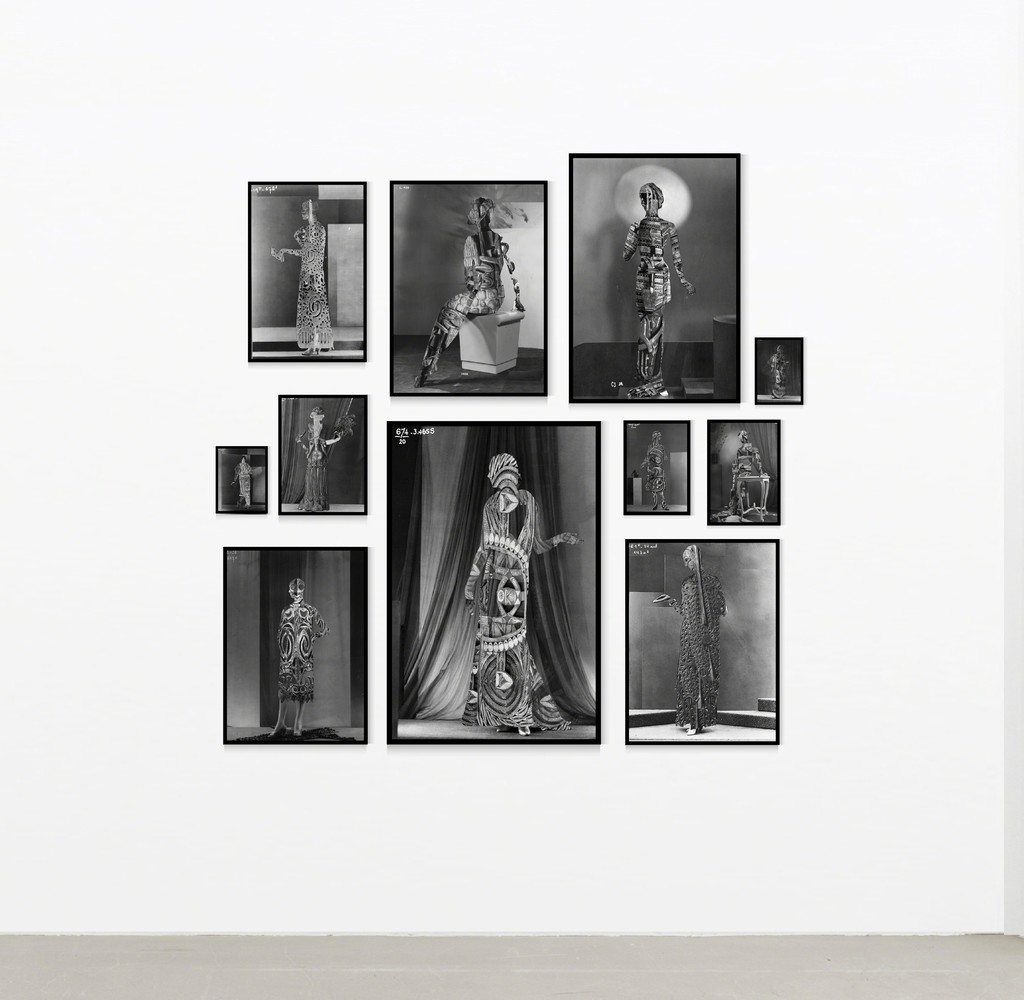 installation view Shannon Bool, Mailorder Brides-Series, 11 photograms, dimensions variabler installation view Shannon Bool, Mailorder Brides-Series, 11 photograms, dimensions variabler