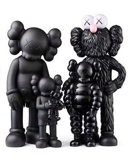 Sold at Auction: MEDICOM x CHANEL Love is big, Love is Be@rbrick