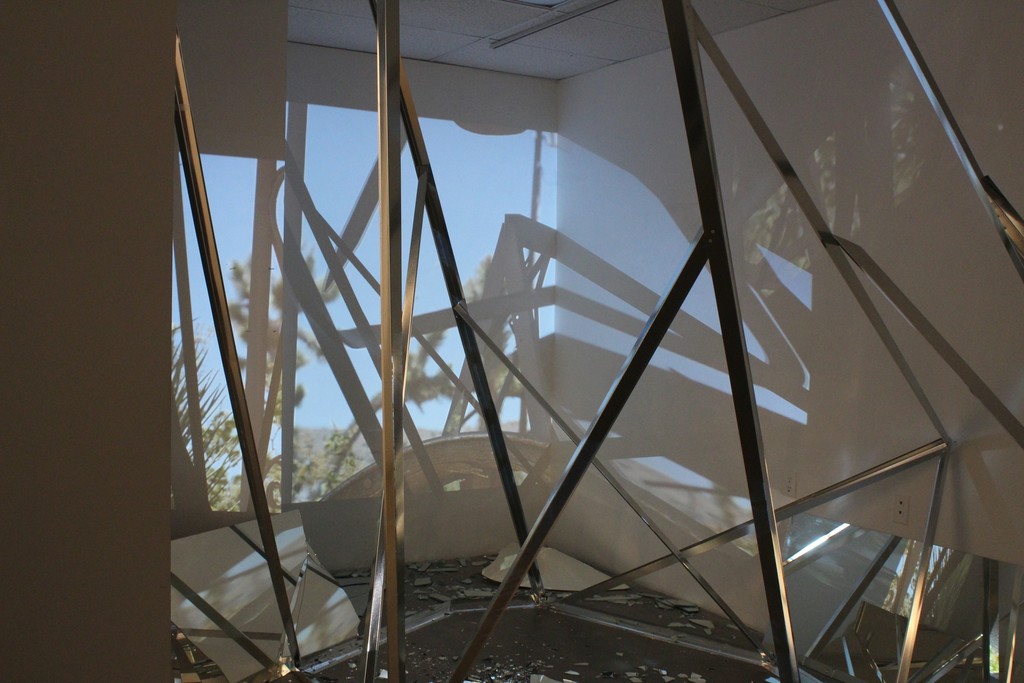 Alison Stigora, Running High - Land, Installation 2015 Alison Stigora, Running High - Land, Installation 2015