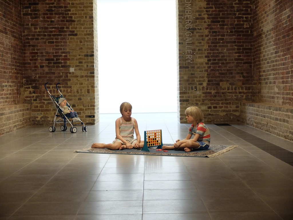 Duane Hanson, "Children Playing Game" (1979) and "Baby in Stroller" (1995). Serpentine Sackler Gallery. Courtesy © John Offenbach. Duane Hanson, "Children Playing Game" (1979) and "Baby in Stroller" (1995). Serpentine Sackler Gallery. Courtesy © John Offenbach.
