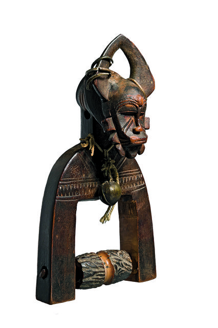 ‘Étrier de poulie de tisserand (Weaver's heddle pulley)’, c. 1930, Musée du quai Branly