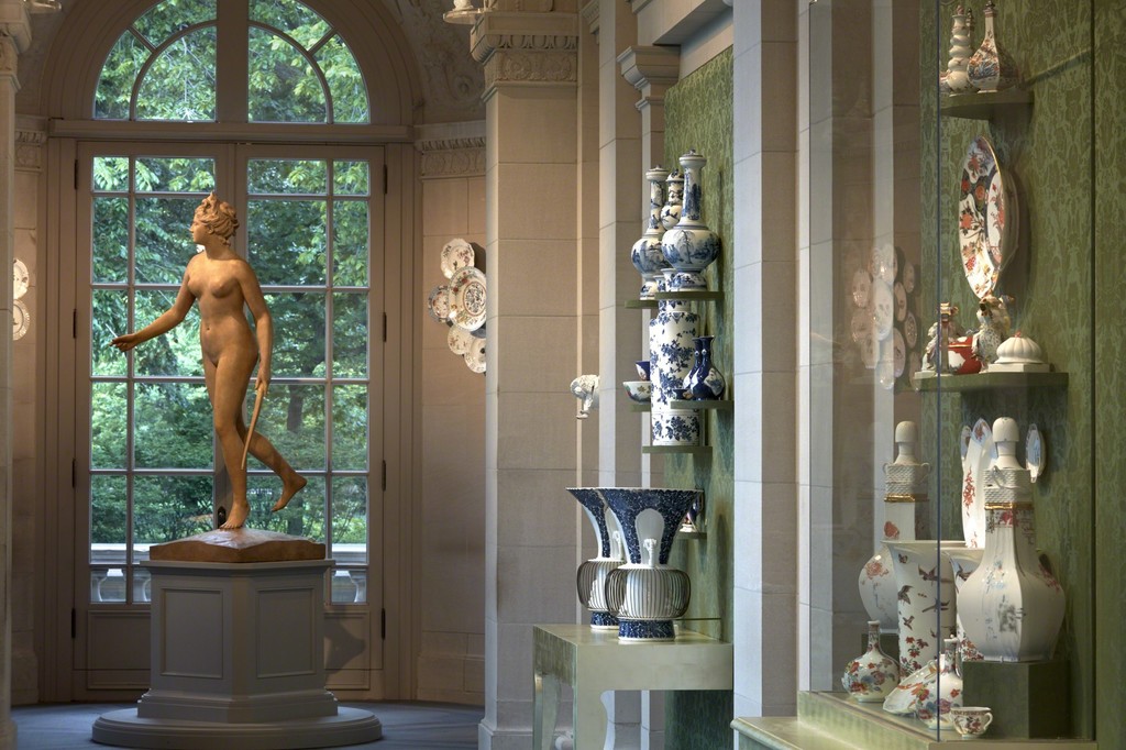 Installation view of Porcelain, No Simple Matter: Arlene Shechet and the Arnold Collection in the Frick’s Portico Gallery; photo: Michael Bodycomb
Installation view of Porcelain, No Simple Matter: Arlene Shechet and the Arnold Collection in the Frick’s Portico Gallery; photo: Michael Bodycomb