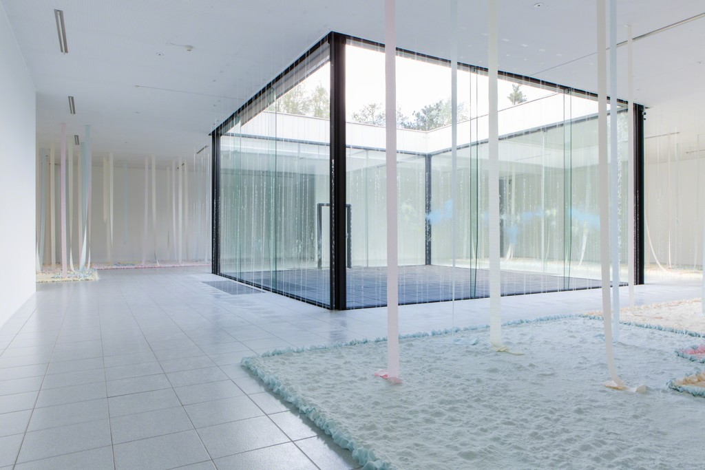 Courtesy Galerie Gisela Capitain, Cologne; Stuart Shave/Modern Art, London; and David Zwirner, New York/London (foto: Rik Vannevel) Courtesy Galerie Gisela Capitain, Cologne; Stuart Shave/Modern Art, London; and David Zwirner, New York/London (foto: Rik Vannevel)
