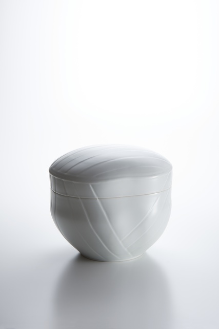 Peter Mark Hamann, ‘Sculpted White Porcelain Lidded Box with Obi Pattern’, 2017, Design/Decorative Art, Porcelain, Onishi Gallery
