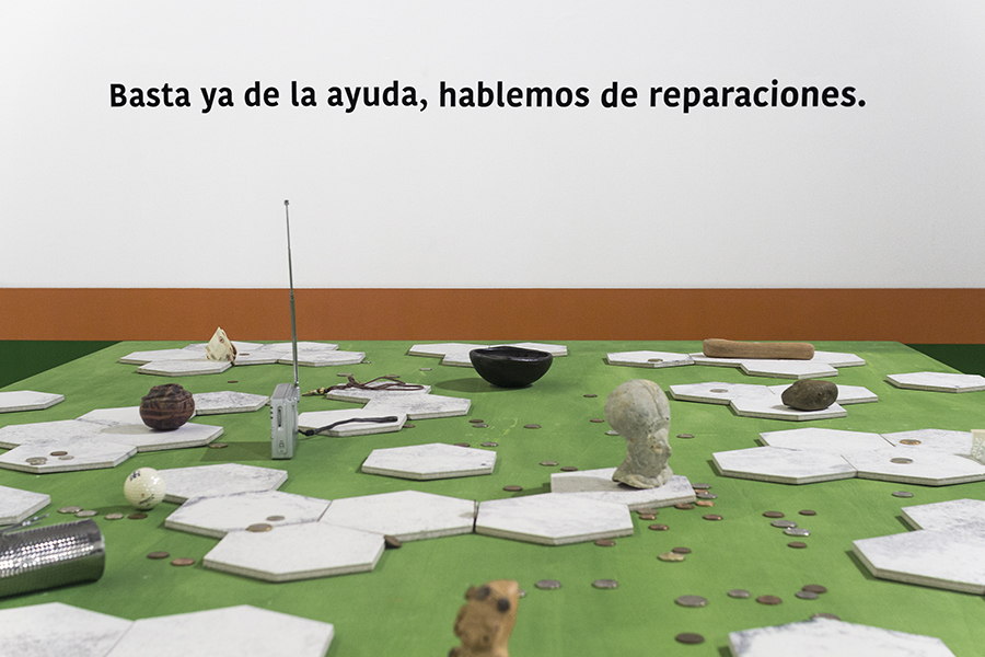 Beto Shwafaty, Hablemos de reparaciones, 2016. Installation view Beto Shwafaty, Hablemos de reparaciones, 2016. Installation view