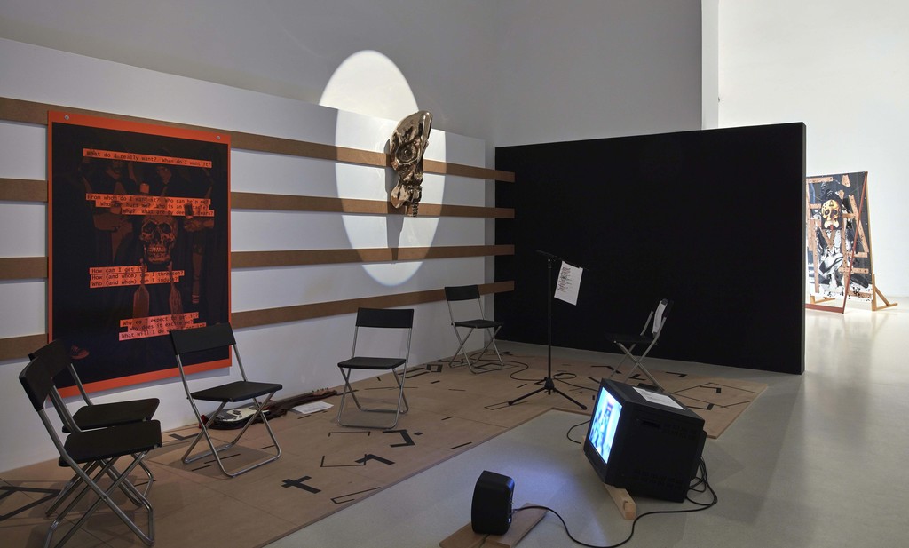 Installation view, Txomin Badiola: Another Family Plot at Museo Nacional Centro de Arte Reina Sofía, 2016. Photo: Joaquín Cortés / Román Lores Installation view, Txomin Badiola: Another Family Plot at Museo Nacional Centro de Arte Reina Sofía, 2016. Photo: Joaquín Cortés / Román Lores