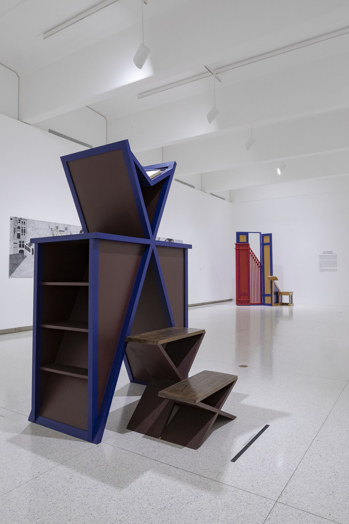 Siah Armajani: Follow This Line. Photo by Bobby Rogers, courtesy Walker Art Center. Siah Armajani: Follow This Line. Photo by Bobby Rogers, courtesy Walker Art Center.