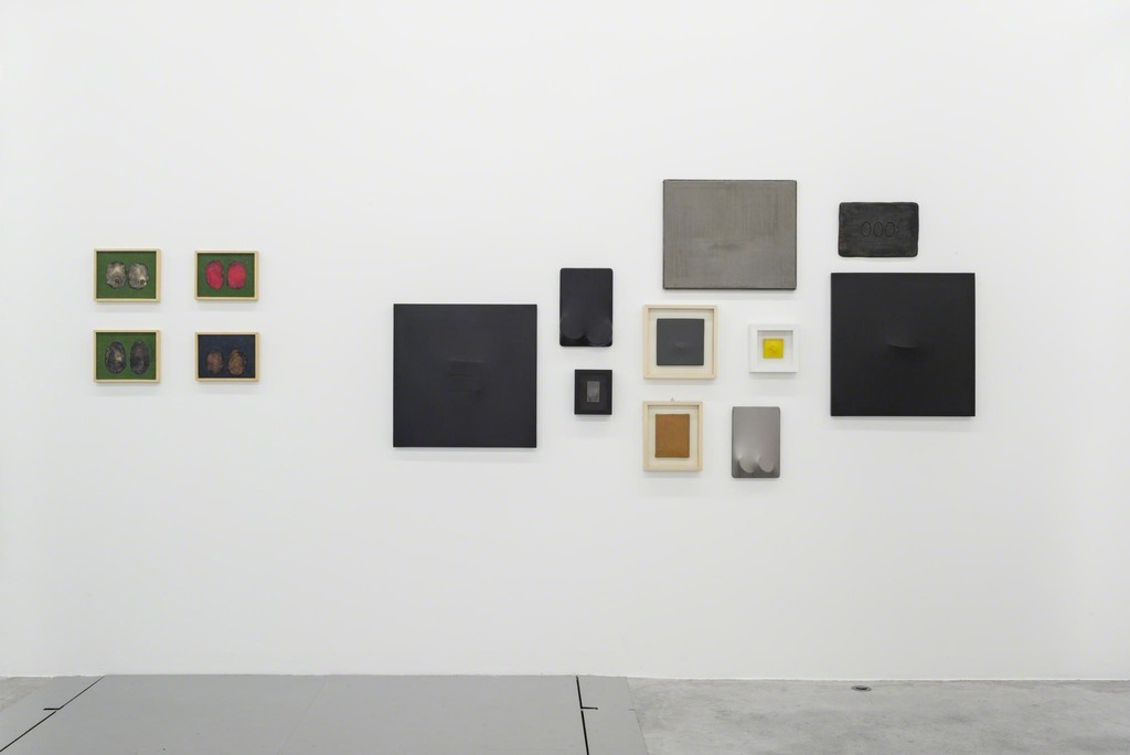 Turi Simeti 'Le Choix du signe', curated by Natacha Carron at Almine Rech Gallery in Brussels
28.05 - 25.07.2015
Courtesy of the artist and Almine Rech Gallery
Photos: © 2015 Sven Laurent - Let me shoot for you Turi Simeti 'Le Choix du signe', curated by Natacha Carron at Almine Rech Gallery in Brussels
28.05 - 25.07.2015
Courtesy of the artist and Almine Rech Gallery
Photos: © 2015 Sven Laurent - Let me shoot for you