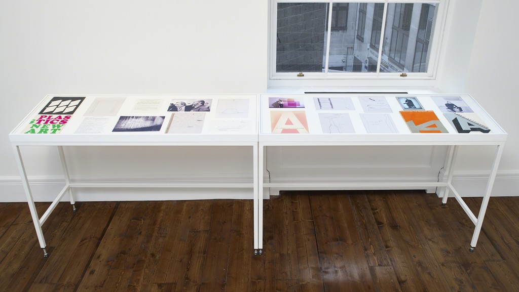 Installation view, 'Crossroads: Kauffman, Judd and Morris', Sprüth Magers, London, January 19 - March 31, 2018, Courtesy Sprüth Magers, Photography by Stephen White Installation view, 'Crossroads: Kauffman, Judd and Morris', Sprüth Magers, London, January 19 - March 31, 2018, Courtesy Sprüth Magers, Photography by Stephen White