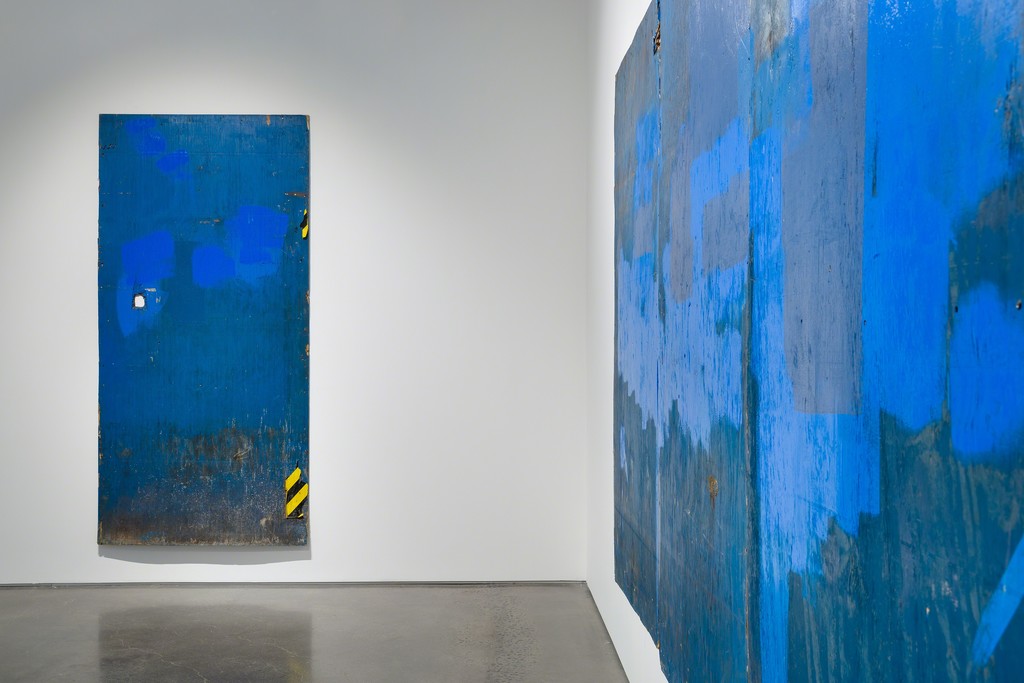Installation view: Jean Shin, Surface Tension, 2016. © Etienne Frossard. Installation view: Jean Shin, Surface Tension, 2016. © Etienne Frossard.
