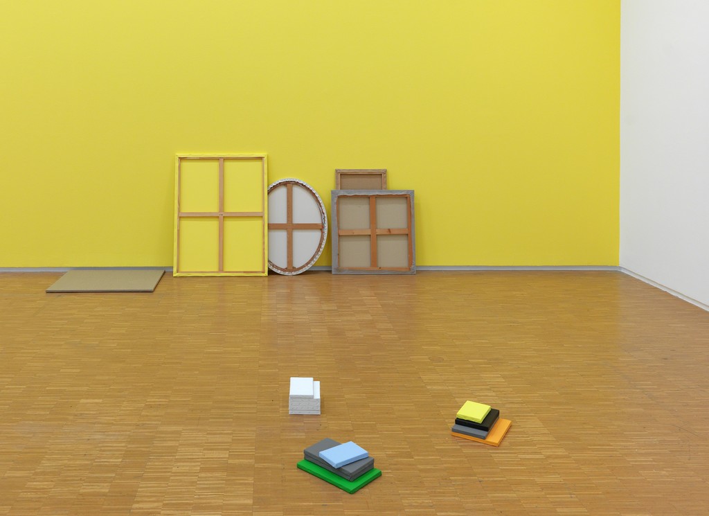 Installation view of "Claude Rutault: D'où je viens, où je suis, où je vais" at Centre Pompidou, Paris (2015-2016) Photo: G. Meguerditchian Installation view of "Claude Rutault: D'où je viens, où je suis, où je vais" at Centre Pompidou, Paris (2015-2016) Photo: G. Meguerditchian