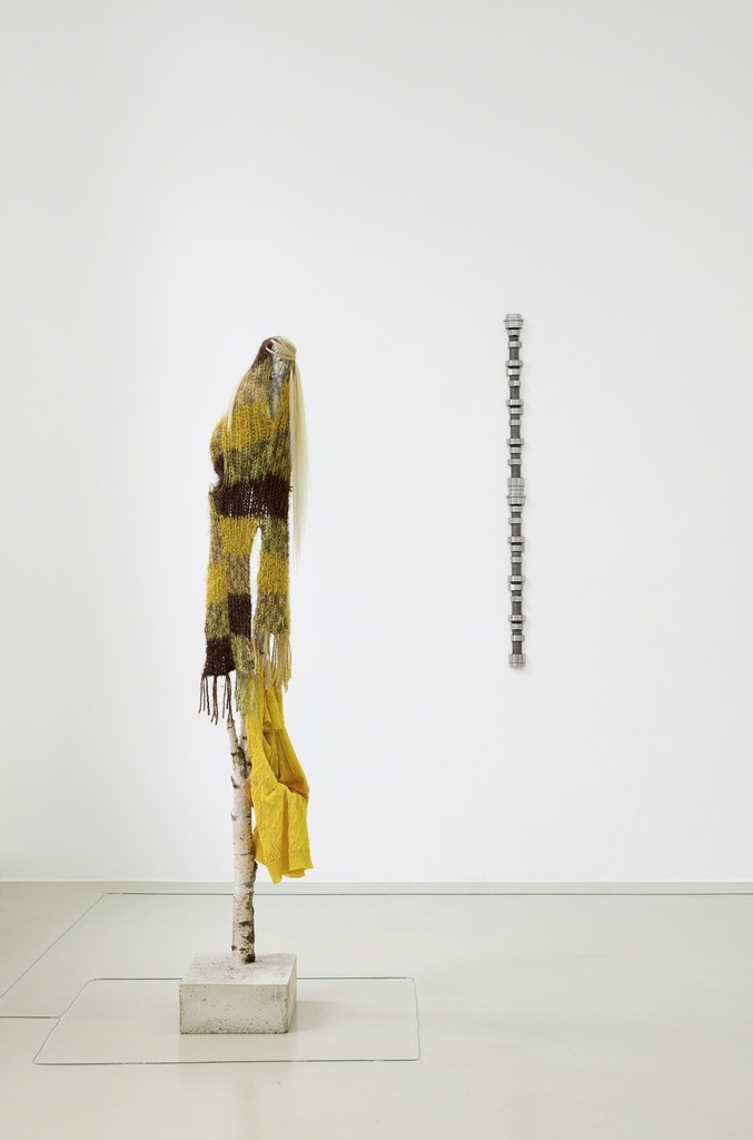 Alexandra Bircken
Installation View Kunstverein Hannover, 2016
Photo: Raimund Zakowski
Courtesy BQ, Berlin, und Herald St, London Alexandra Bircken
Installation View Kunstverein Hannover, 2016
Photo: Raimund Zakowski
Courtesy BQ, Berlin, und Herald St, London