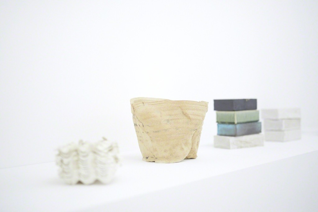 Installation view from “Issues from the Hands” 8/ ART GALLERY/ Tomio Koyama Gallery, 2017 ©Toshiaki Noda, photo by Kenji Takahashi Installation view from “Issues from the Hands” 8/ ART GALLERY/ Tomio Koyama Gallery, 2017 ©Toshiaki Noda, photo by Kenji Takahashi