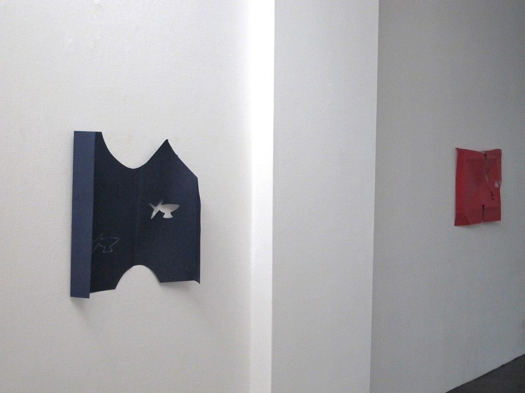 boogje boogje lijn lijn kleur vlak punt. - Solo Show by Paul Drissen
October 10, 2015 - November 15, 2015. Paper collage-decoupage.
boogje boogje lijn lijn kleur vlak punt. - Solo Show by Paul Drissen
October 10, 2015 - November 15, 2015. Paper collage-decoupage.
