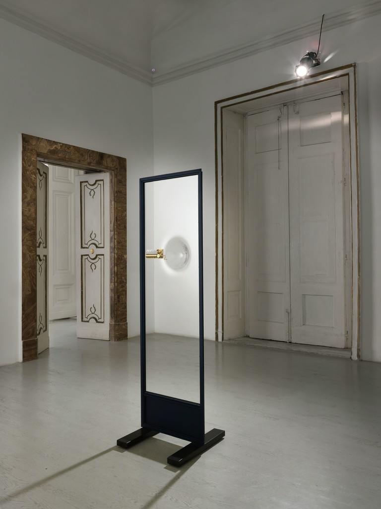 Anri Sala - partial view of the exhibition - December 2015 - Galleria Alfonso Artiaco, Napoli Anri Sala - partial view of the exhibition - December 2015 - Galleria Alfonso Artiaco, Napoli