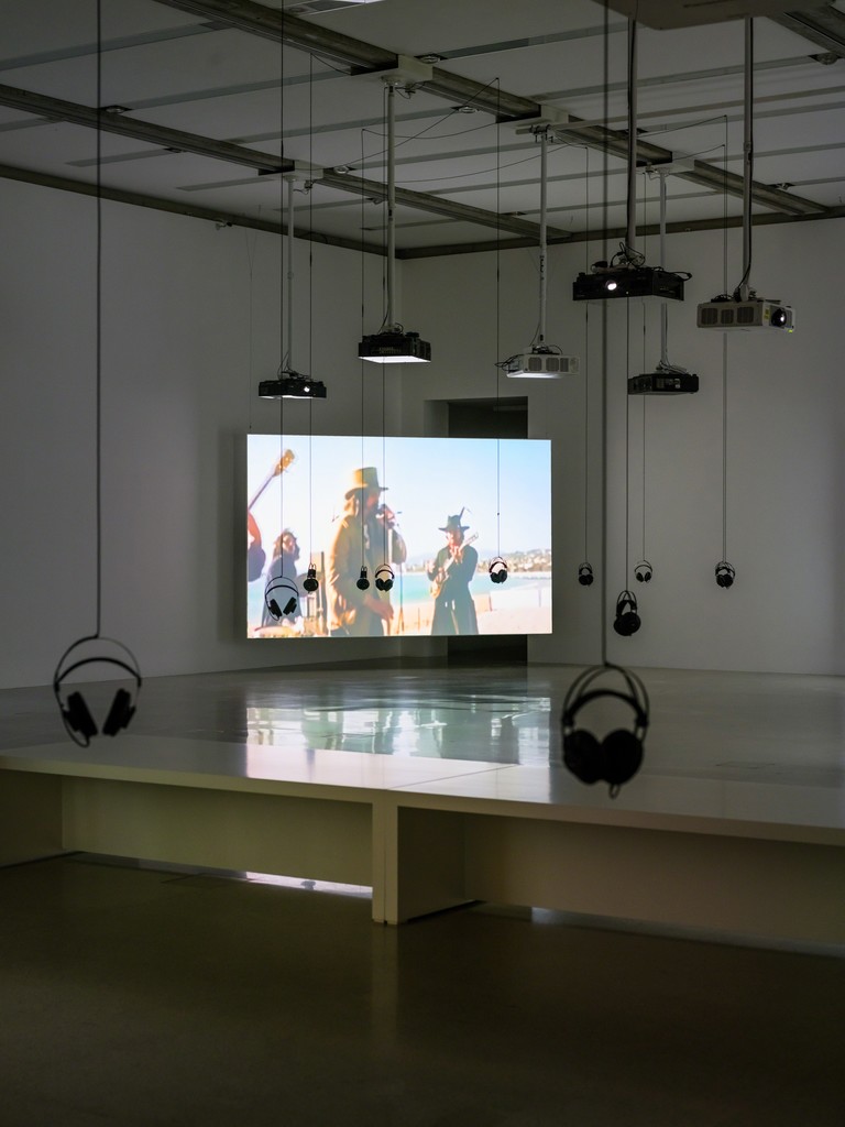 Ausstellungsansicht / Exhibition view
Doppelleben. Bildende Künstler_innen machen Musik, 23. Juni bis 11. November 2018 / Double Lives. Visual Artists Making Music, June 23 to November 11, 2018, mumok Museum moderner Kunst Stiftung Ludwig Wien
Photo: Klaus Pichler © mumok
Ausstellungsansicht / Exhibition view
Doppelleben. Bildende Künstler_innen machen Musik, 23. Juni bis 11. November 2018 / Double Lives. Visual Artists Making Music, June 23 to November 11, 2018, mumok Museum moderner Kunst Stiftung Ludwig Wien
Photo: Klaus Pichler © mumok
